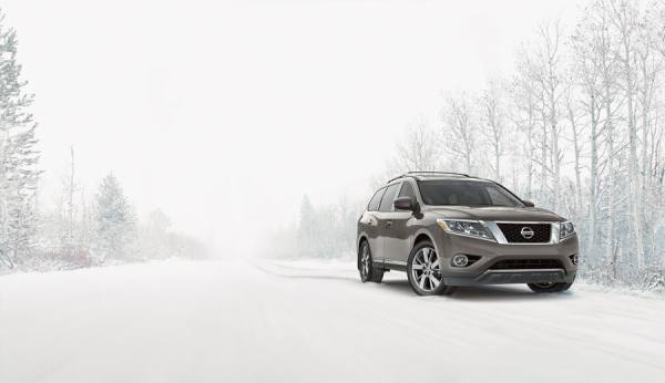 Photograph Toshi Oku Nissan Pathfinder Snow on One Eyeland